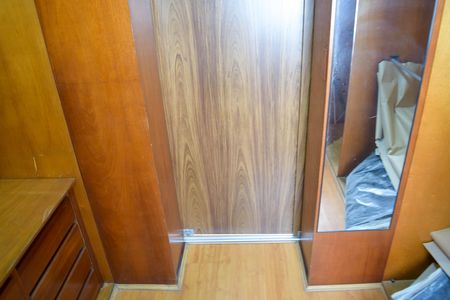 Apartamento à venda com 115m², 2 quartos e 2 vagas Apartamento à venda com 115m², 2 quartos e 2 vagasCloset