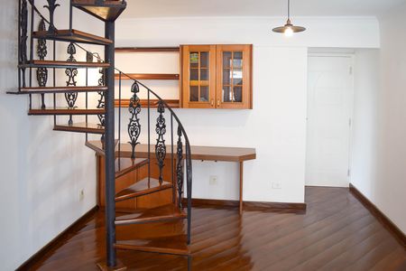 Apartamento à venda com 115m², 2 quartos e 2 vagas Apartamento à venda com 115m², 2 quartos e 2 vagasSala