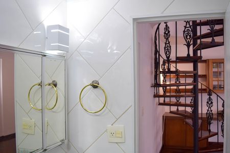 Apartamento à venda com 115m², 2 quartos e 2 vagas Apartamento à venda com 115m², 2 quartos e 2 vagasBanheiro