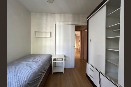 Quarto 2 de apartamento para alugar com 3 quartos, 94m² em Itacorubi, Florianópolis