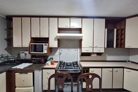 Apartamento para alugar com 155m², 3 quartos e 3 vagas Apartamento para alugar com 155m², 3 quartos e 3 vagasCozinha