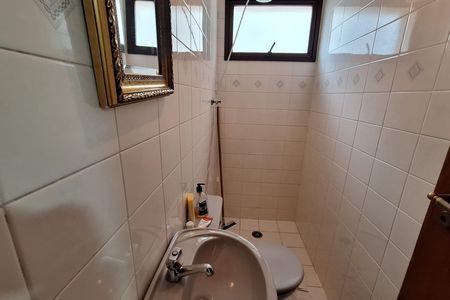 Apartamento para alugar com 155m², 3 quartos e 3 vagas Apartamento para alugar com 155m², 3 quartos e 3 vagasBanheiro de serviço