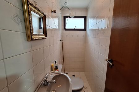 Apartamento para alugar com 155m², 3 quartos e 3 vagas Apartamento para alugar com 155m², 3 quartos e 3 vagasBanheiro de serviço
