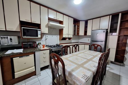 Apartamento para alugar com 155m², 3 quartos e 3 vagas Apartamento para alugar com 155m², 3 quartos e 3 vagasCozinha