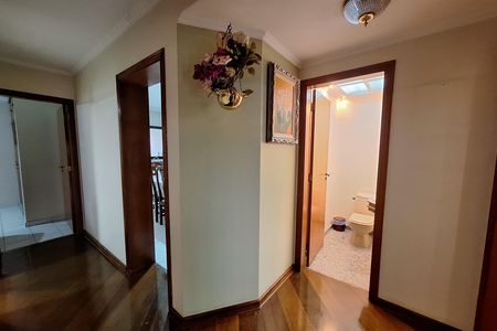 Apartamento para alugar com 155m², 3 quartos e 3 vagas Apartamento para alugar com 155m², 3 quartos e 3 vagasCorredor