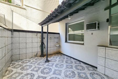 Apartamento para alugar com 83m², 2 quartos e sem vagaÁrea 