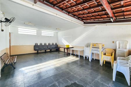 Apartamento para alugar com 83m², 2 quartos e sem vagaÁrea Comum 