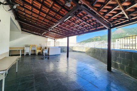 Apartamento para alugar com 83m², 2 quartos e sem vagaÁrea Comum 
