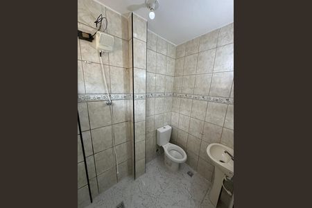 Banheiro de apartamento para alugar com 1 quarto, 30m² em Morro dos Barbosas, São Vicente