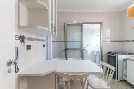 Apartamento para alugar com 70m², 2 quartos e 2 vagas Apartamento para alugar com 70m², 2 quartos e 2 vagasCozinha