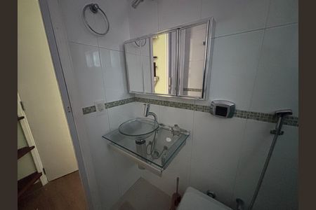 Apartamento para alugar com 66m², 2 quartos e 1 vaga Apartamento para alugar com 66m², 2 quartos e 1 vagaBanheiro do Quarto 1