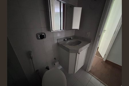 Apartamento para alugar com 66m², 2 quartos e 1 vaga Apartamento para alugar com 66m², 2 quartos e 1 vagaBanheiro