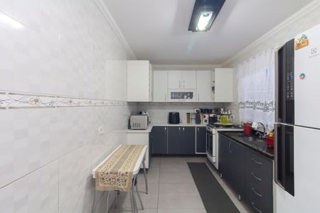 Cozinha de casa à venda com 2 quartos, 72m² em Parque Guarani, São Paulo