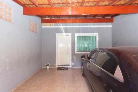 Garagem de casa à venda com 2 quartos, 72m² em Parque Guarani, São Paulo