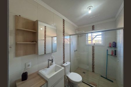 Casa à venda com 170m², 4 quartos e 2 vagas Casa à venda com 170m², 4 quartos e 2 vagasBanheiro 1