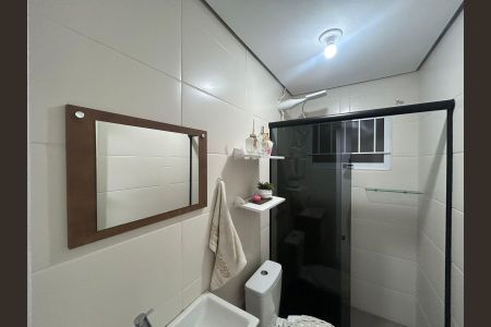 Casa à venda com 170m², 4 quartos e 2 vagas Casa à venda com 170m², 4 quartos e 2 vagasBanheiro 2