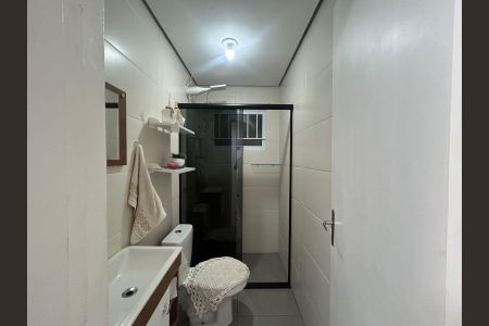 Casa à venda com 170m², 4 quartos e 2 vagas Casa à venda com 170m², 4 quartos e 2 vagasBanheiro 2