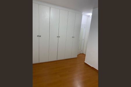 Apartamento à venda com 90m², 2 quartos e 2 vagas Apartamento à venda com 90m², 2 quartos e 2 vagasQuarto