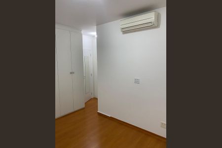 Apartamento à venda com 90m², 2 quartos e 2 vagas Apartamento à venda com 90m², 2 quartos e 2 vagasQuarto