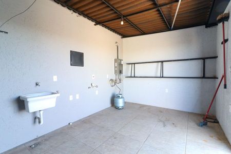 Casa para alugar com 420m², 2 quartos e 4 vagas Casa para alugar com 420m², 2 quartos e 4 vagasÁrea de Serviço