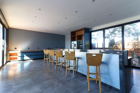 Casa para alugar com 420m², 2 quartos e 4 vagas Casa para alugar com 420m², 2 quartos e 4 vagasCozinha
