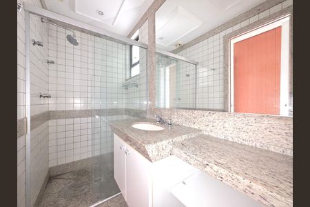 Apartamento à venda com 90m², 3 quartos e 1 vaga Apartamento à venda com 90m², 3 quartos e 1 vagaBanheiro Social