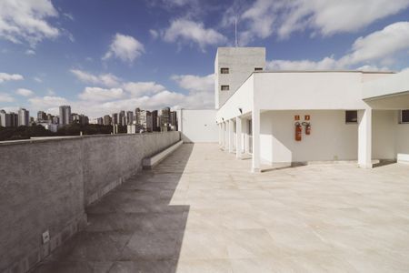 Apartamento para alugar com 33m², 1 quarto e 1 vaga Apartamento para alugar com 33m², 1 quarto e 1 vagaÁrea comum - Churrasqueira