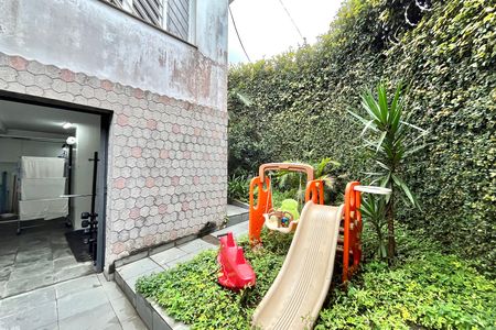 Garagem de casa à venda com 4 quartos, 190m² em Campo Belo, São Paulo