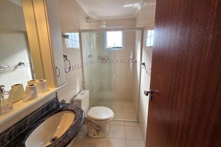 Apartamento para alugar com 89m², 2 quartos e 1 vaga Apartamento para alugar com 89m², 2 quartos e 1 vagaBanheiro da Suíte 1