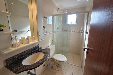 Apartamento para alugar com 89m², 2 quartos e 1 vaga Apartamento para alugar com 89m², 2 quartos e 1 vagaBanheiro da Suíte 1