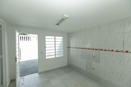 Casa para alugar com 198m², 3 quartos e 6 vagasSALA EDÍCULA