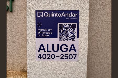 Casa de condomínio à venda com 180m², 3 quartos e 2 vagas Casa de condomínio à venda com 180m², 3 quartos e 2 vagasFachada