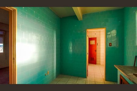 Apartamento à venda com 128m², 4 quartos e sem vaga Apartamento à venda com 128m², 4 quartos e sem vagaCozinha