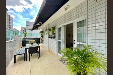 Apartamento à venda com 170m², 2 quartos e 3 vagas