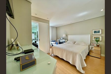 Apartamento à venda com 170m², 2 quartos e 3 vagas