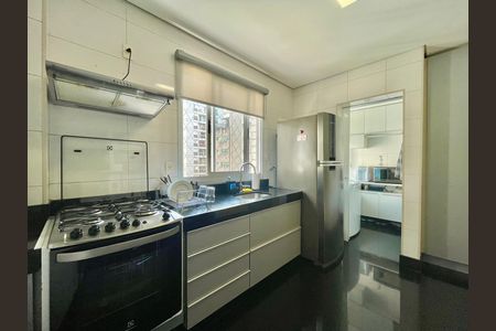 Apartamento à venda com 170m², 2 quartos e 3 vagas