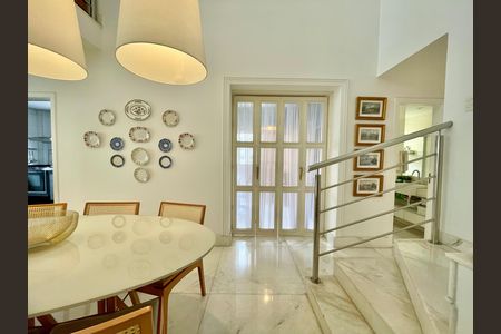 Apartamento à venda com 170m², 2 quartos e 3 vagas