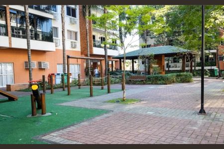 Apartamento à venda com 119m², 4 quartos e 1 vaga Apartamento à venda com 119m², 4 quartos e 1 vagaVaranda