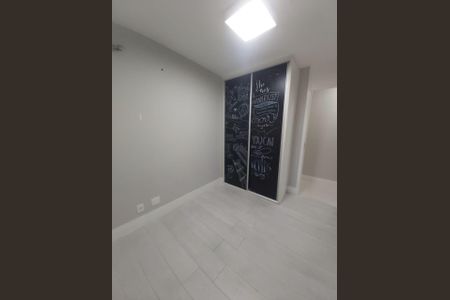 Apartamento à venda com 119m², 4 quartos e 1 vaga Apartamento à venda com 119m², 4 quartos e 1 vagaCorredor