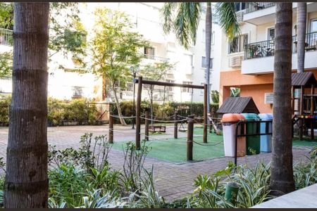 Apartamento à venda com 119m², 4 quartos e 1 vaga Apartamento à venda com 119m², 4 quartos e 1 vagaVaranda