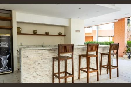 Apartamento à venda com 119m², 4 quartos e 1 vaga Apartamento à venda com 119m², 4 quartos e 1 vagaÁrea externa
