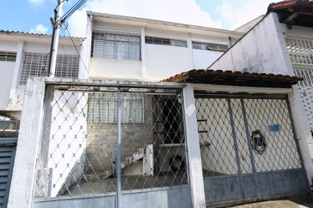 Casa à venda com 150m², 4 quartos e 2 vagasFachada