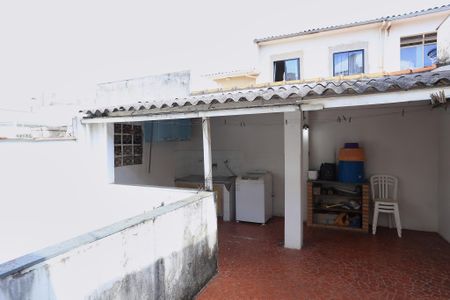 Casa à venda com 150m², 4 quartos e 2 vagasÁrea externa