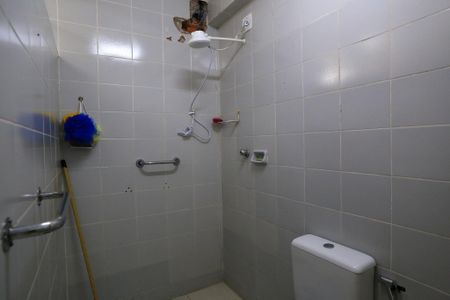Casa à venda com 150m², 4 quartos e 2 vagasBanheiro