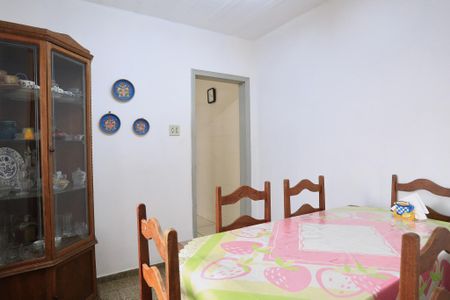 Casa à venda com 150m², 4 quartos e 2 vagasCopa
