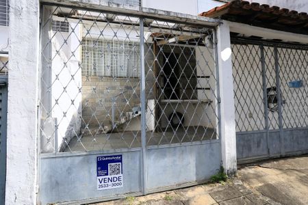 Casa à venda com 150m², 4 quartos e 2 vagasFachada com Plaquinha