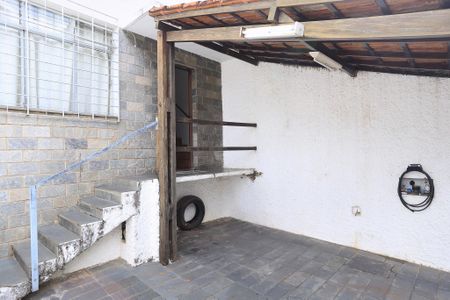 Casa à venda com 150m², 4 quartos e 2 vagasGaragem