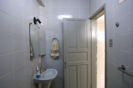 Casa à venda com 150m², 4 quartos e 2 vagasBanheiro