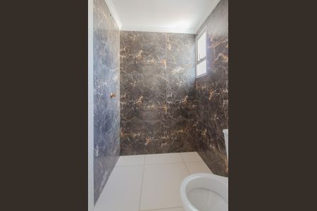 Apartamento à venda com 55m², 2 quartos e 1 vaga Apartamento à venda com 55m², 2 quartos e 1 vagaBanheiro