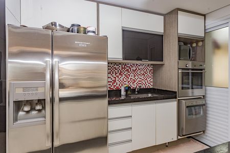 Apartamento à venda com 69m², 2 quartos e 2 vagas Apartamento à venda com 69m², 2 quartos e 2 vagasCozinha